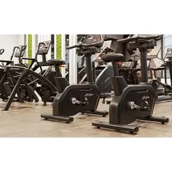Life Fitness Aspire Upright Bike, SL Console 8 Life Fitness Aspire Upright Bike, SL Console -Fitness udstyr Butik aspire upright bike close up 10
